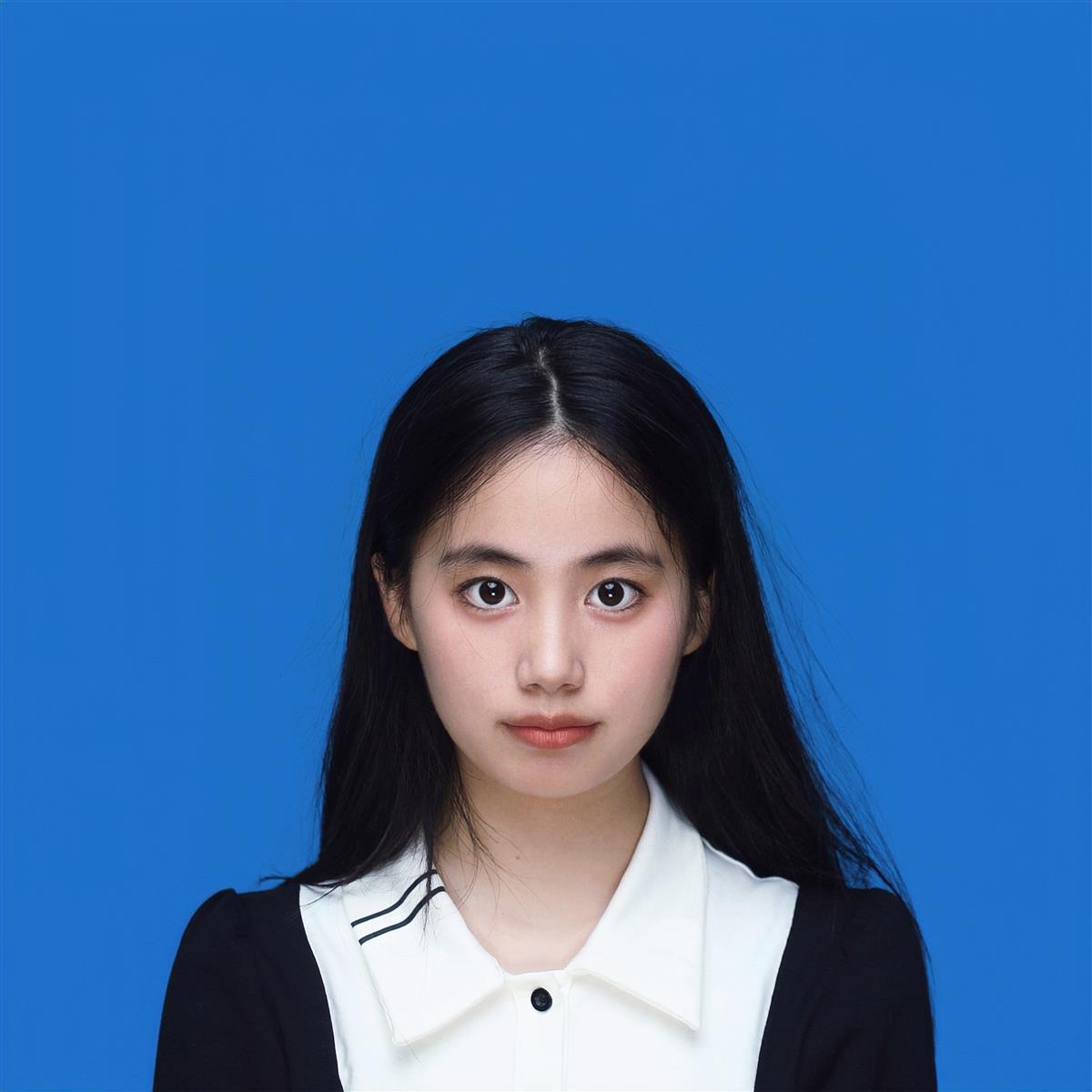 张文芳证件照.jpg