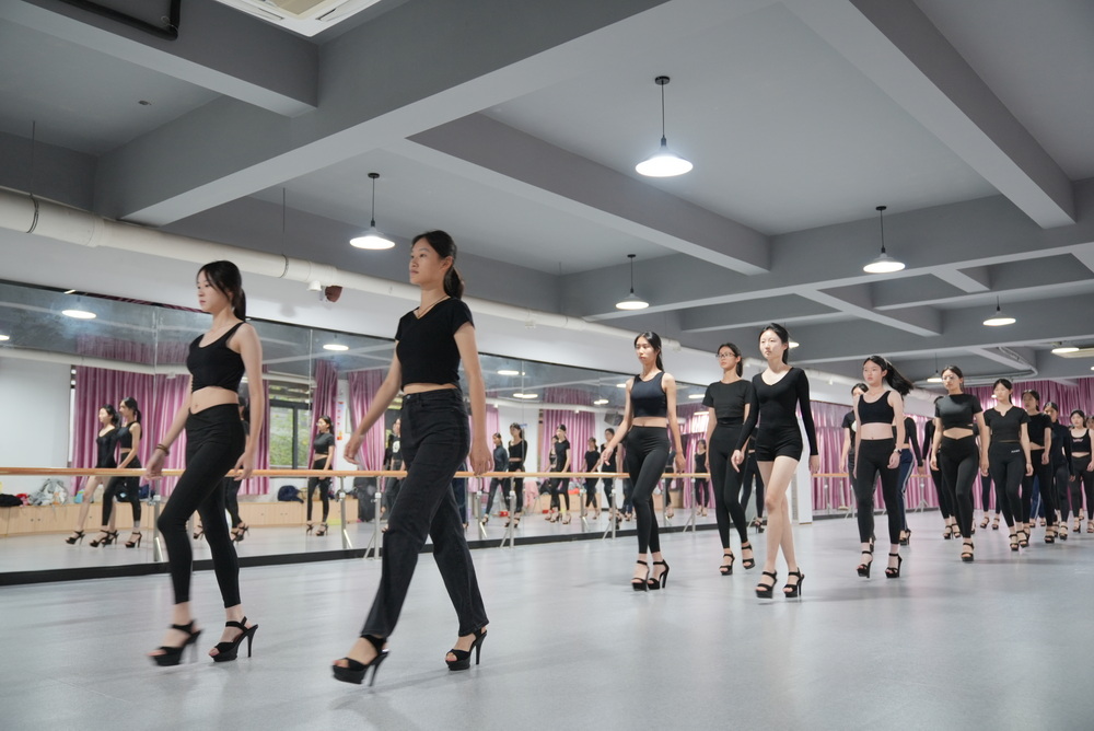 23-24模特队7.jpg
